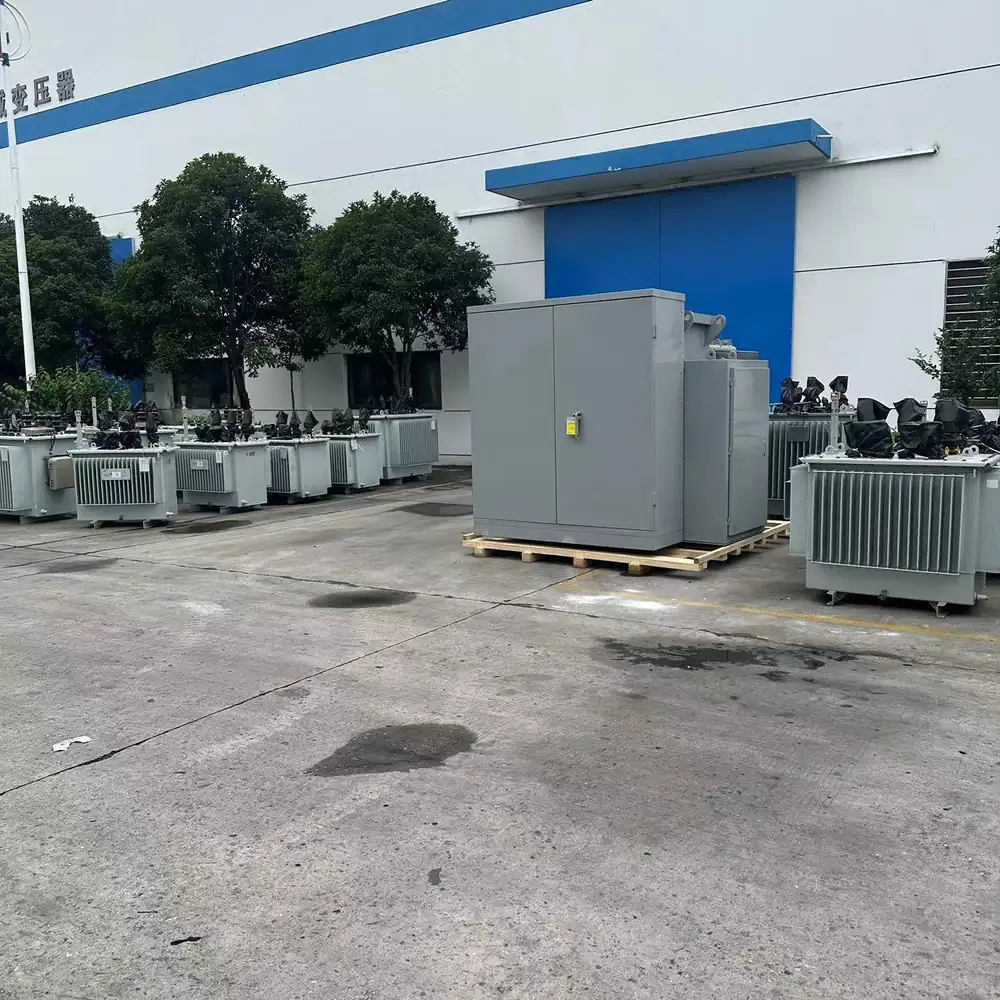 Patio de fabricación con diferentes transformadores de distribución